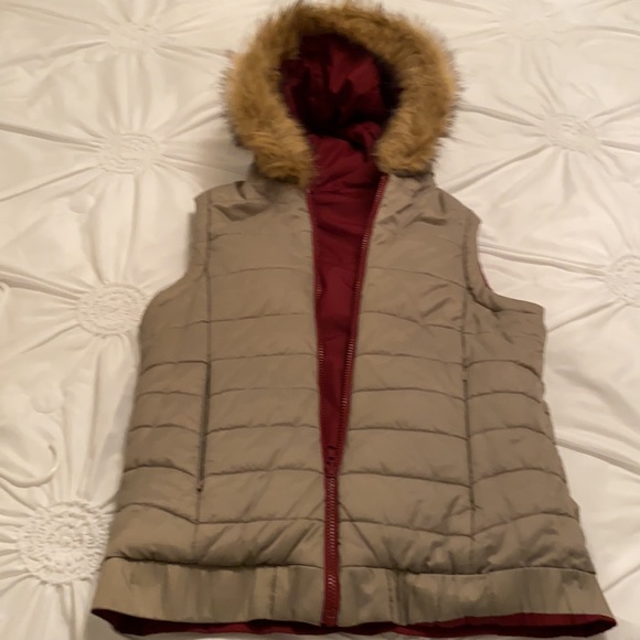 Outback reversible vest size Med - Picture 2 of 10
